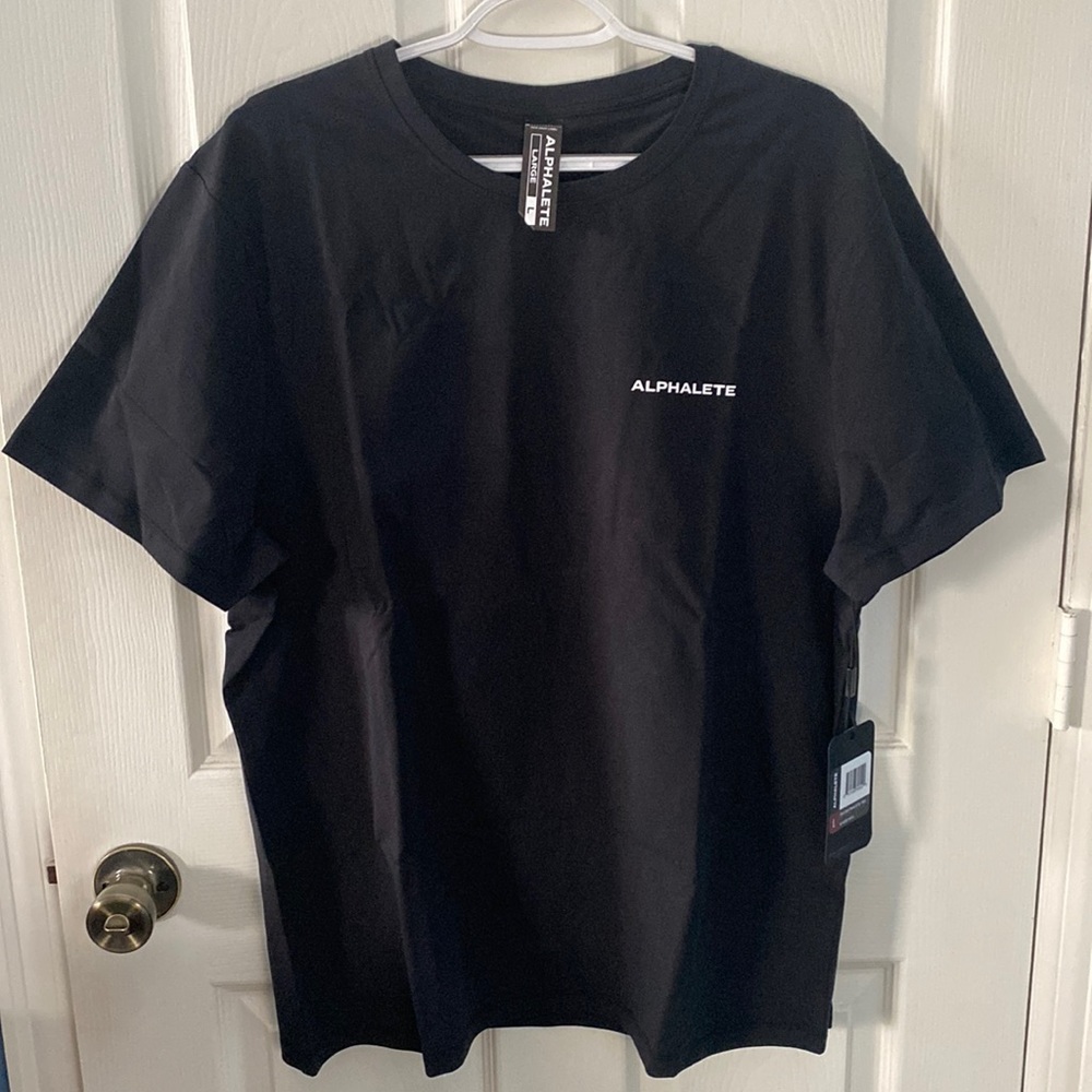 New, never worn with tags. Black Alphalete Men’s Classic Relaxed Tee.